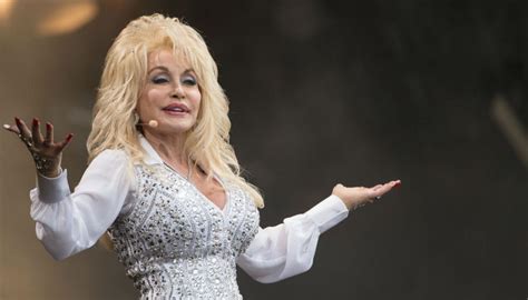 dolly parton racism|Dolly Parton 'Of Course' Supports Black Lives Matter .